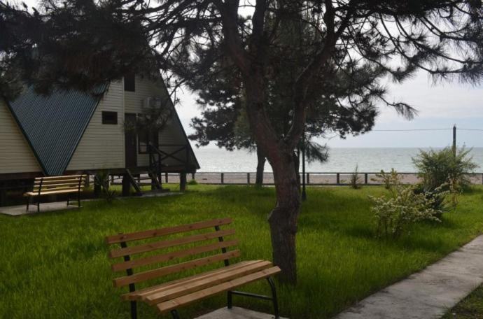 Kyalasur Hotel Сухум Экстерьер фото